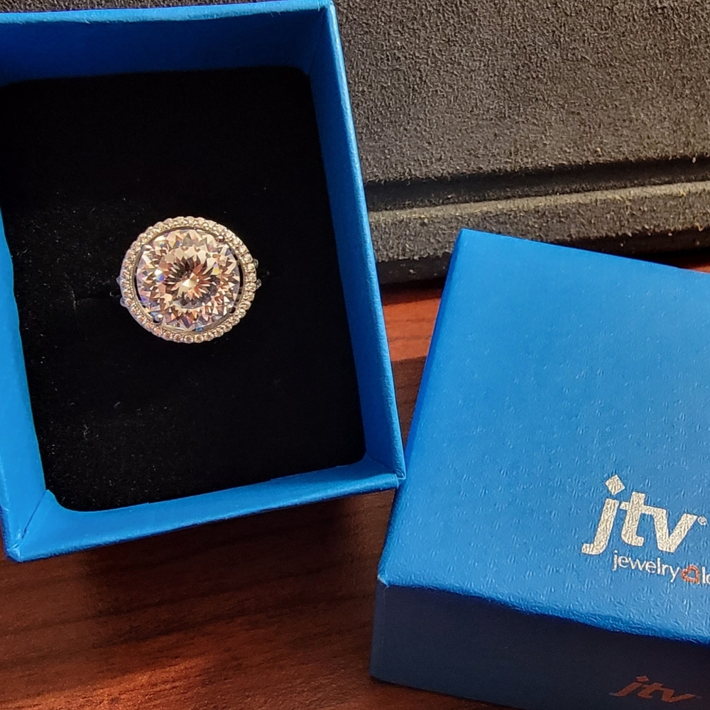 💥Jtv Charles Winston Bella Luce Ring💥